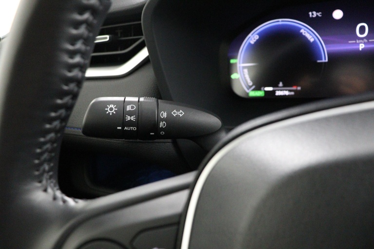 Toyota RAV4 - 2.5 Hybrid AWD Bi-Tone 33