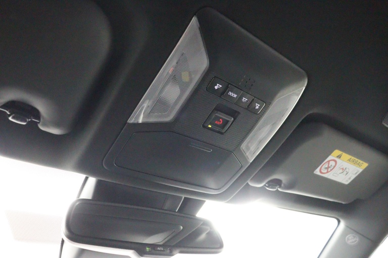 Toyota RAV4 - 2.5 Hybrid AWD Bi-Tone 35