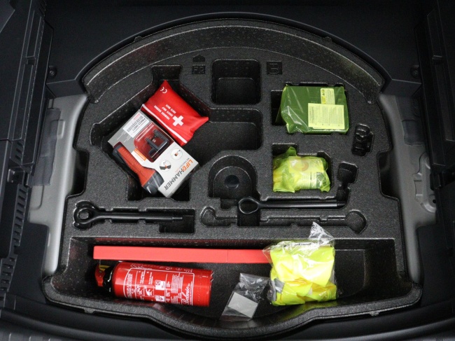 Toyota RAV4 - 2.5 Hybrid AWD Bi-Tone