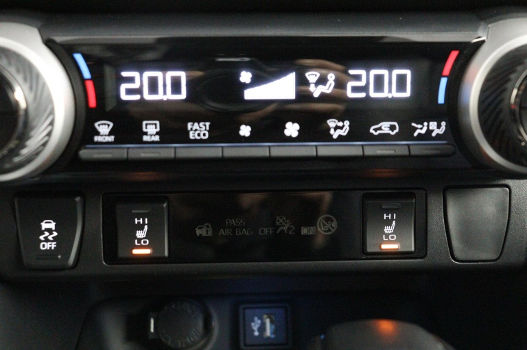 Toyota RAV4 - 2.5 Hybrid AWD Bi-Tone 60