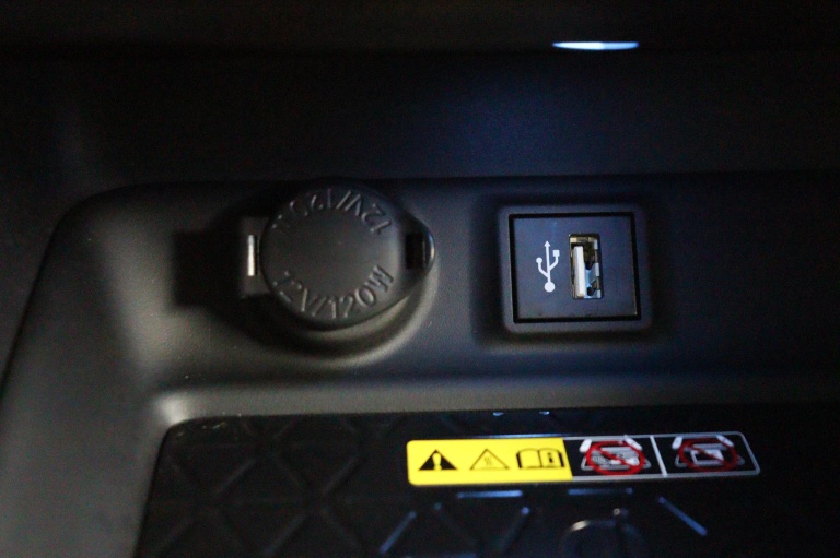 Toyota RAV4 - 2.5 Hybrid AWD Bi-Tone 61