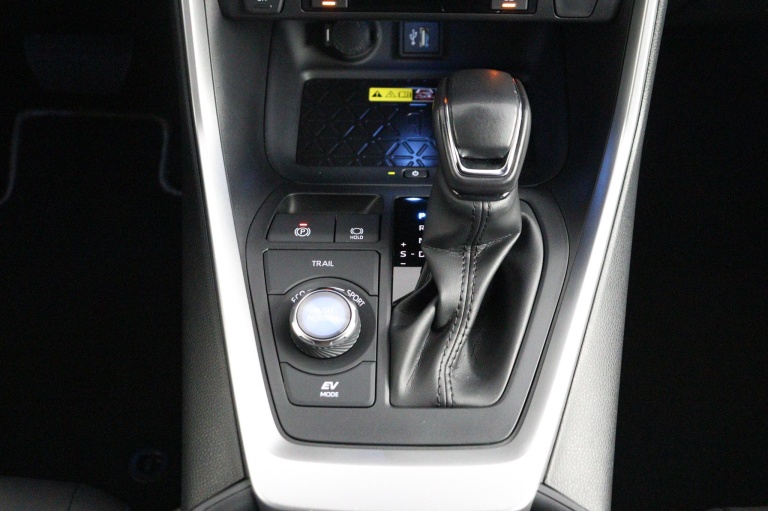 Toyota RAV4 - 2.5 Hybrid AWD Bi-Tone 64