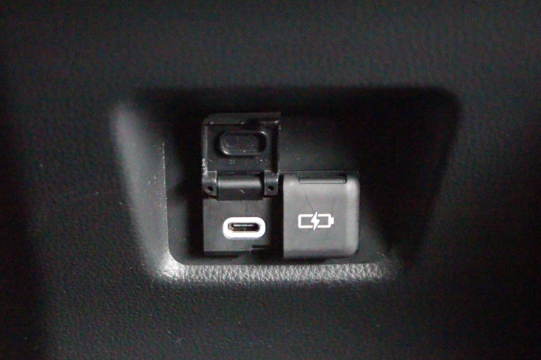 Toyota RAV4 - 2.5 Hybrid AWD Bi-Tone 69