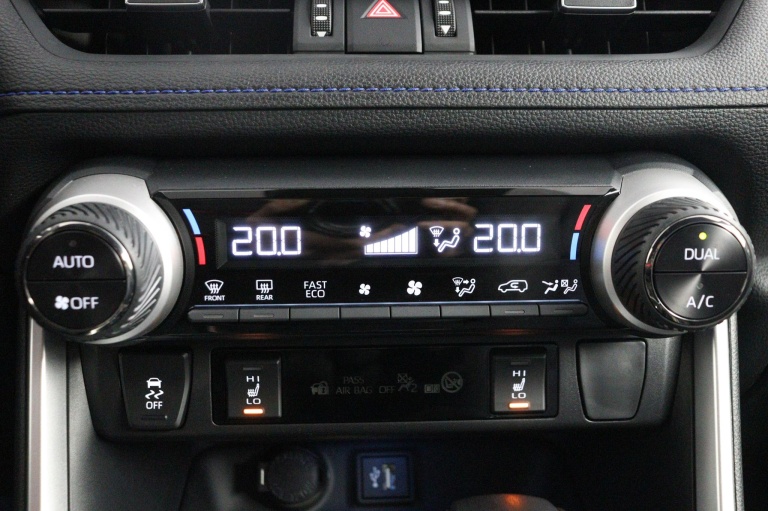 Toyota RAV4 - 2.5 Hybrid AWD Bi-Tone 7