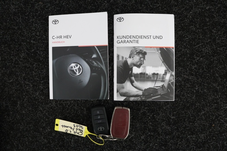 Toyota C-HR - 1.8 Hybrid 140 Executive 11