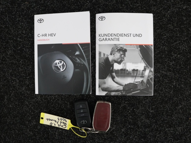 Toyota C-HR - 1.8 Hybrid 140 Executive