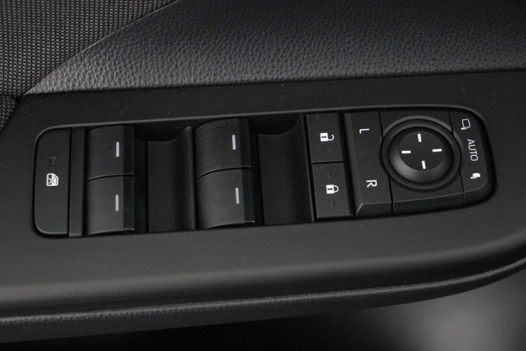 Toyota C-HR - 1.8 Hybrid 140 Executive 28