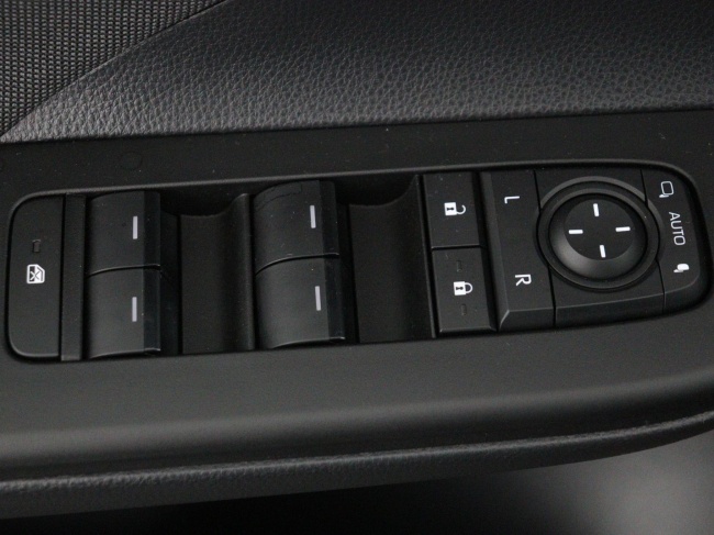 Toyota C-HR - 1.8 Hybrid 140 Executive