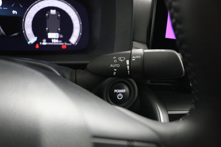 Toyota C-HR - 1.8 Hybrid 140 Executive 31