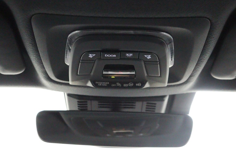 Toyota C-HR - 1.8 Hybrid 140 Executive 32