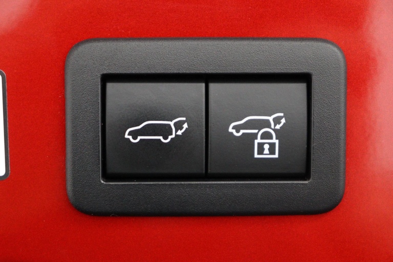 Toyota C-HR - 1.8 Hybrid 140 Executive 43