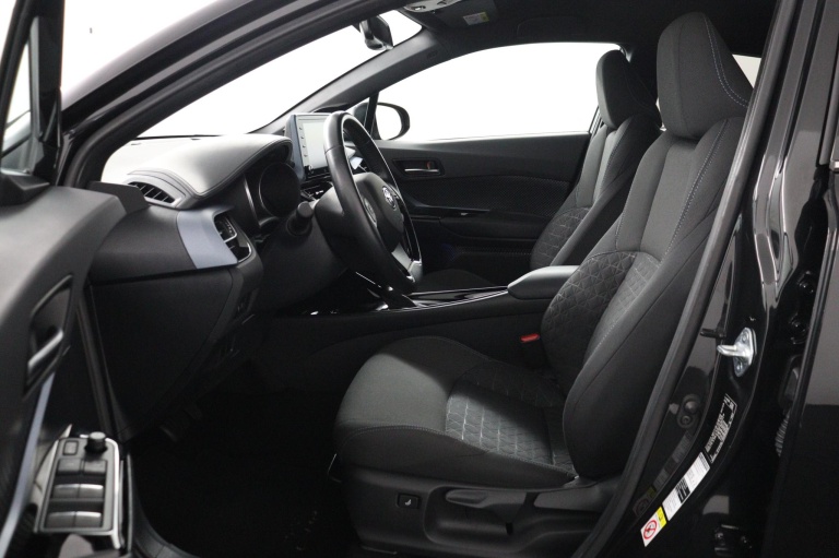 Toyota C-HR - 1.8 Hybrid First Edition 16