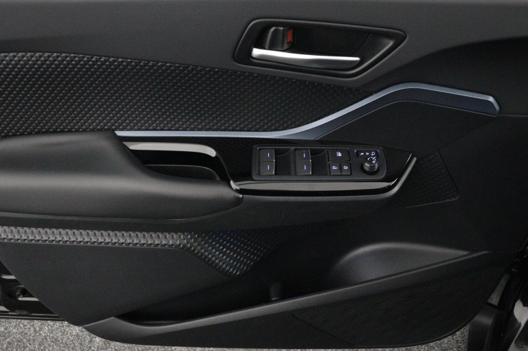 Toyota C-HR - 1.8 Hybrid First Edition 28