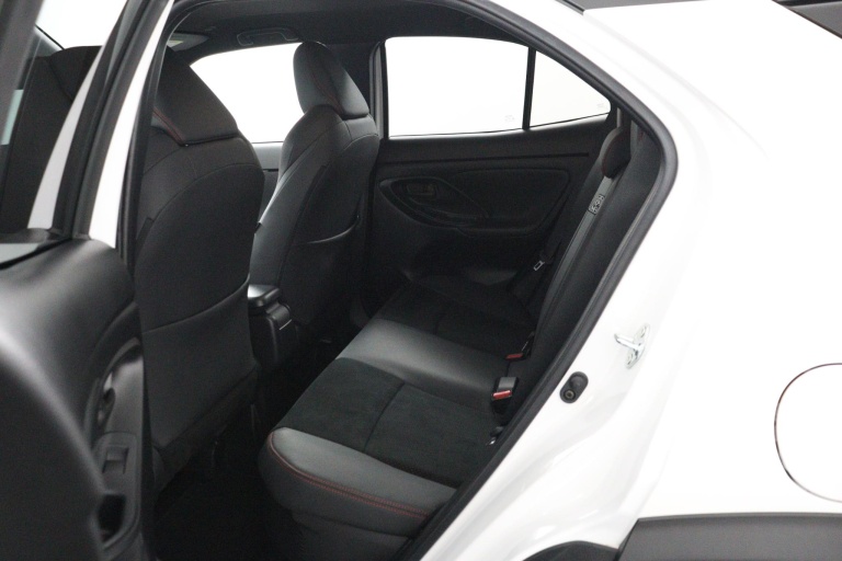 Toyota Yaris Cross - 1.5 Hybrid 130 GR SPORT 18