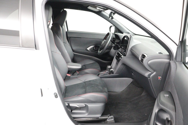 Toyota Yaris Cross - 1.5 Hybrid 130 GR SPORT 22