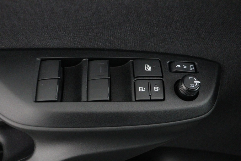 Toyota Yaris Cross - 1.5 Hybrid 130 GR SPORT 29