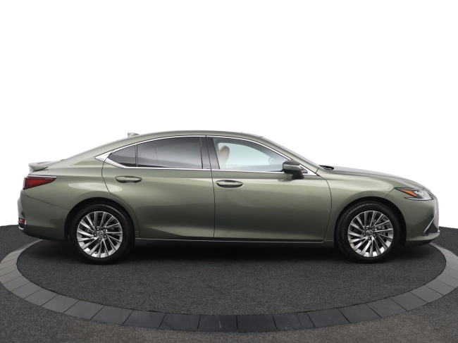 Lexus ES - 300h Executive Line
