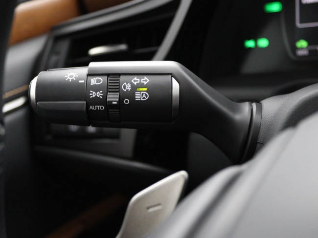 Lexus ES - 300h Executive Line