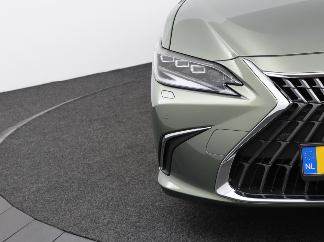 Lexus ES - 300h Executive Line