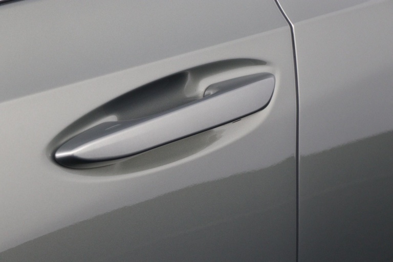 Lexus ES - 300h Executive Line 36