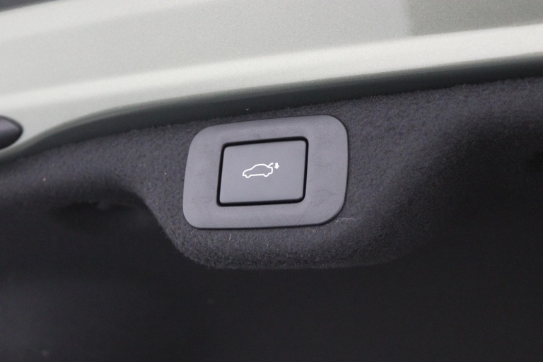 Lexus ES - 300h Executive Line 42