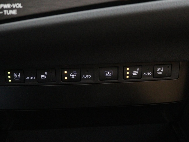 Lexus ES - 300h Executive Line