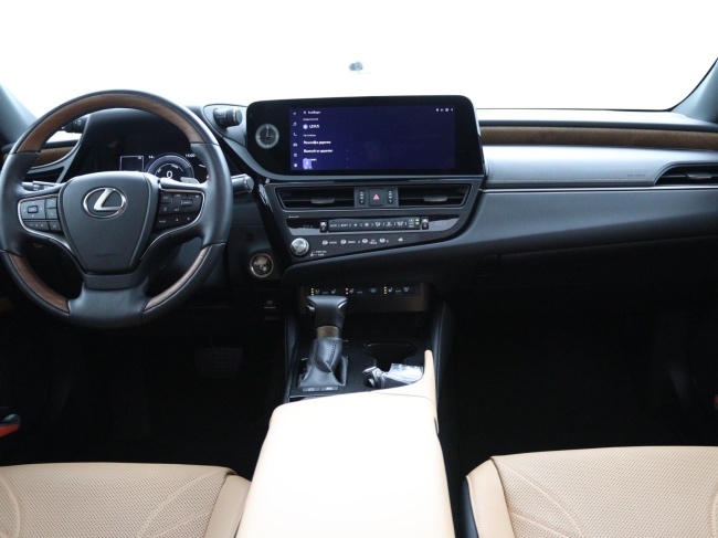 Lexus ES - 300h Executive Line