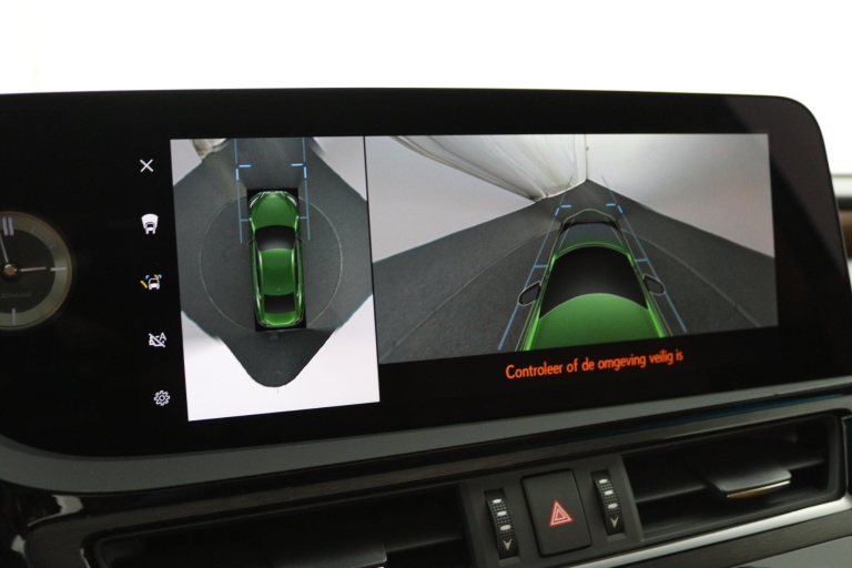 Lexus ES - 300h Executive Line 51