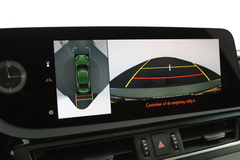 Lexus ES - 300h Executive Line 52