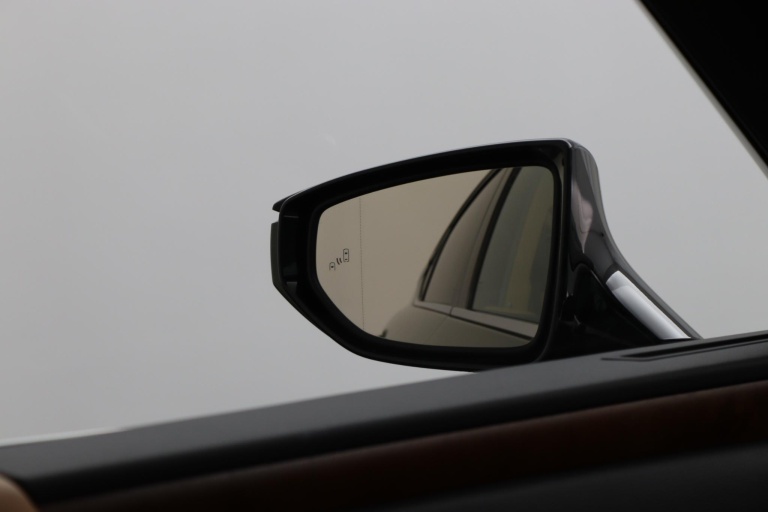 Lexus ES - 300h Executive Line 54