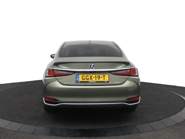 Lexus ES - 300h Executive Line