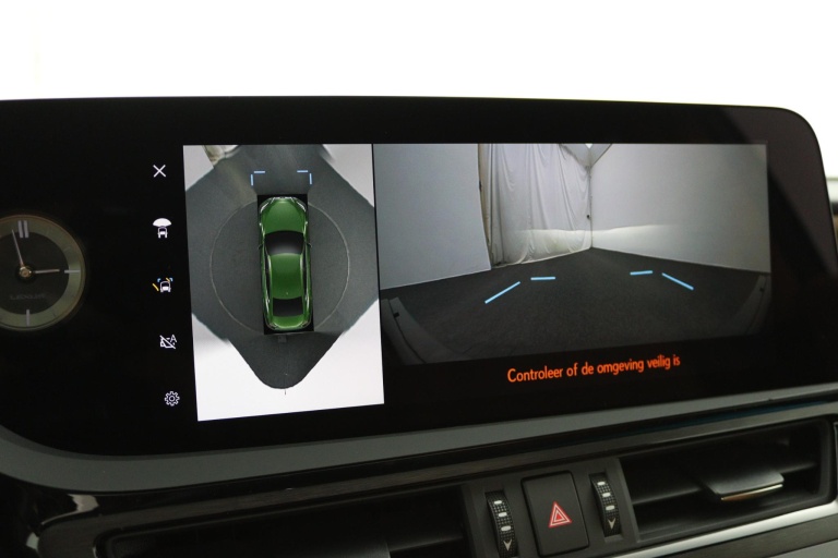 Lexus ES - 300h Executive Line 8