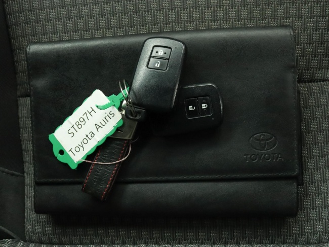 Toyota Auris - 1.8 Hybrid Dynamic