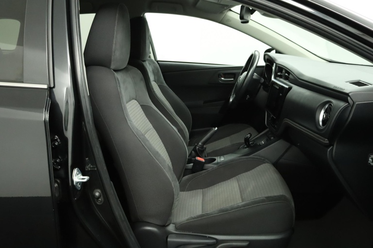 Toyota Auris - 1.8 Hybrid Dynamic 22