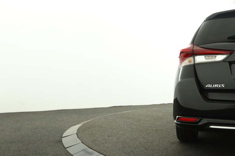 Toyota Auris - 1.8 Hybrid Dynamic 41