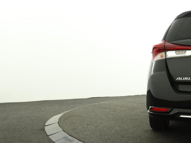 Toyota Auris - 1.8 Hybrid Dynamic