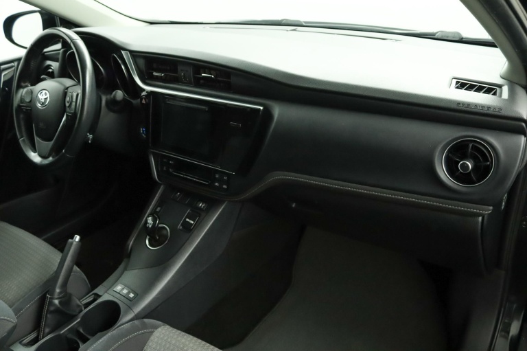 Toyota Auris - 1.8 Hybrid Dynamic 43