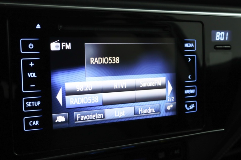 Toyota Auris - 1.8 Hybrid Dynamic 8