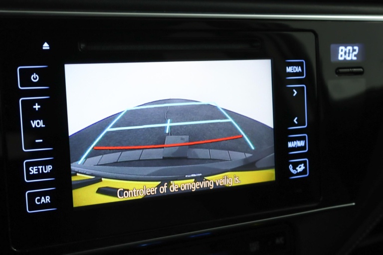 Toyota Auris - 1.8 Hybrid Dynamic 9