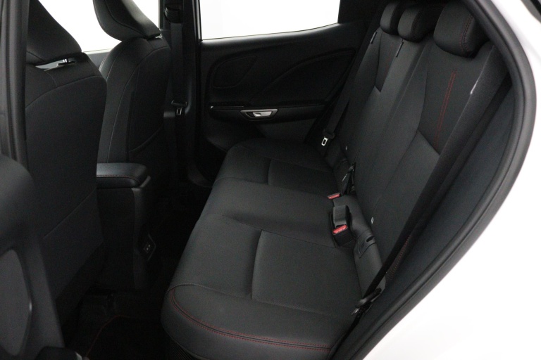 Lexus LBX - Emotion 2WD 17