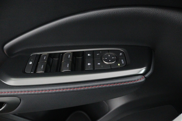 Lexus LBX - Emotion 2WD 27