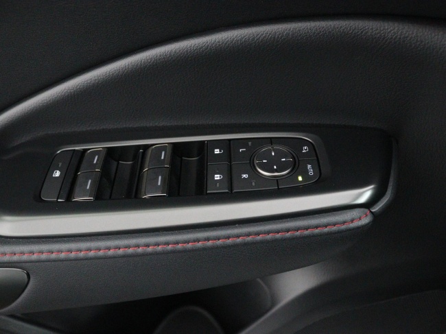 Lexus LBX - Emotion 2WD