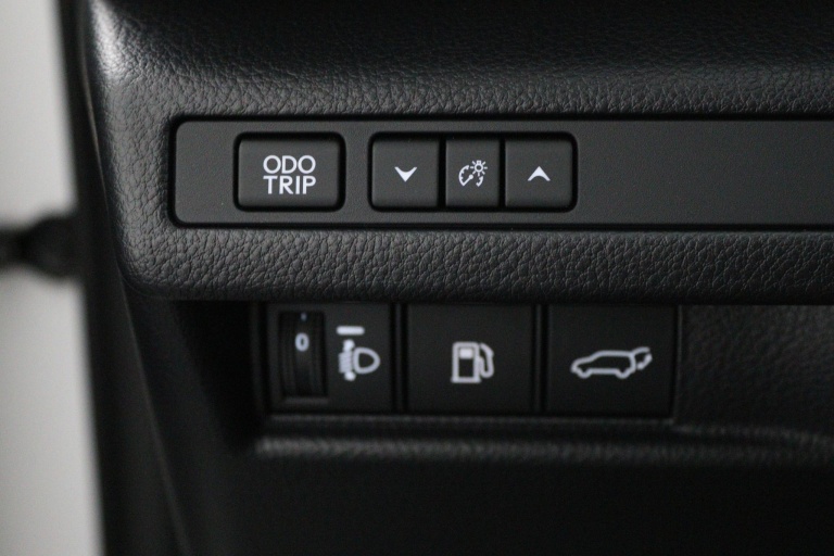 Lexus LBX - Emotion 2WD 28