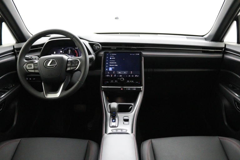 Lexus LBX - Emotion 2WD 4