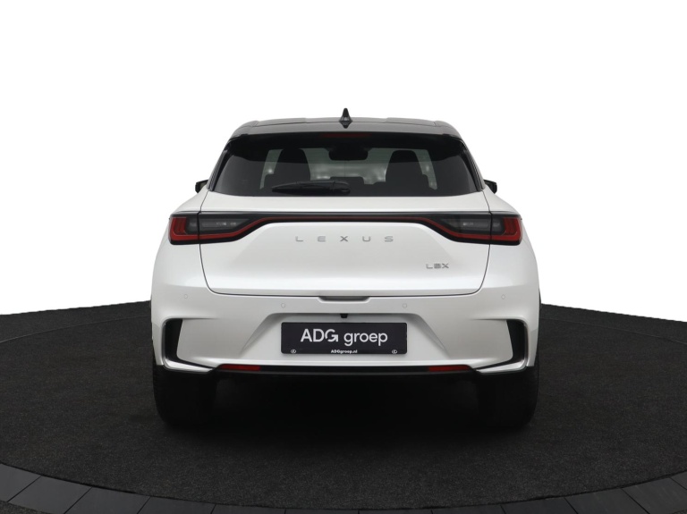 Lexus LBX - Emotion 2WD 44