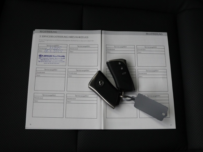 Lexus LBX - Emotion 2WD