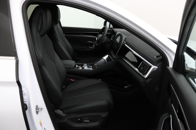 BYD SEAL U - 1.5 T DM-i Comfort 17