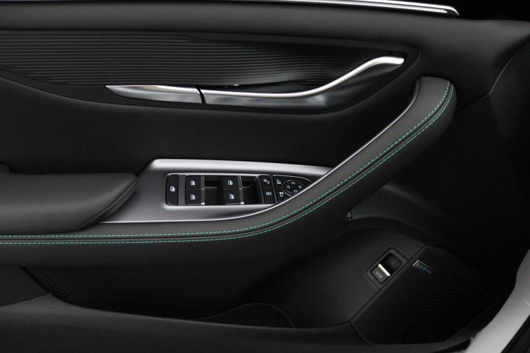 BYD SEAL U - 1.5 T DM-i Comfort 24