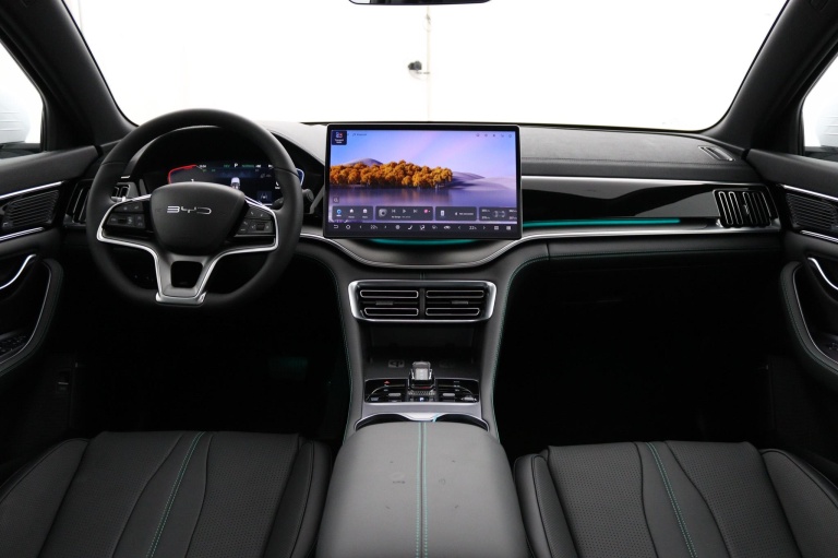 BYD SEAL U - 1.5 T DM-i Comfort 4