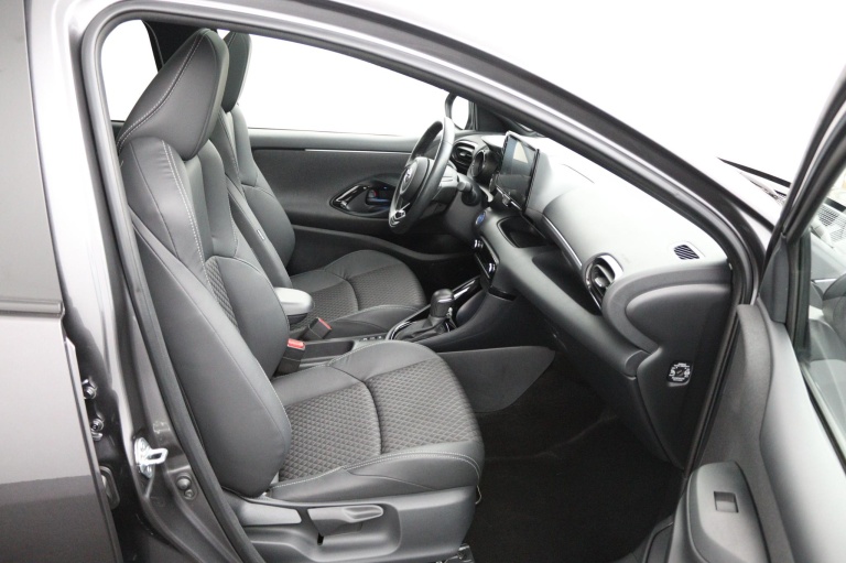 Toyota Yaris - 1.5 Hybrid Executive 22